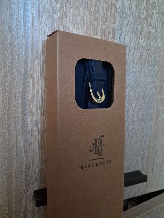 Бирка для багажа. Бирка на чемодан.