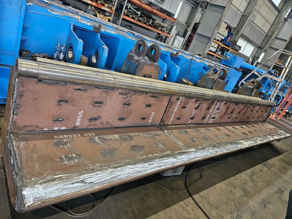 Praso-nożyce TAURUS 700t  Praso-nożyce TAURUS 700t