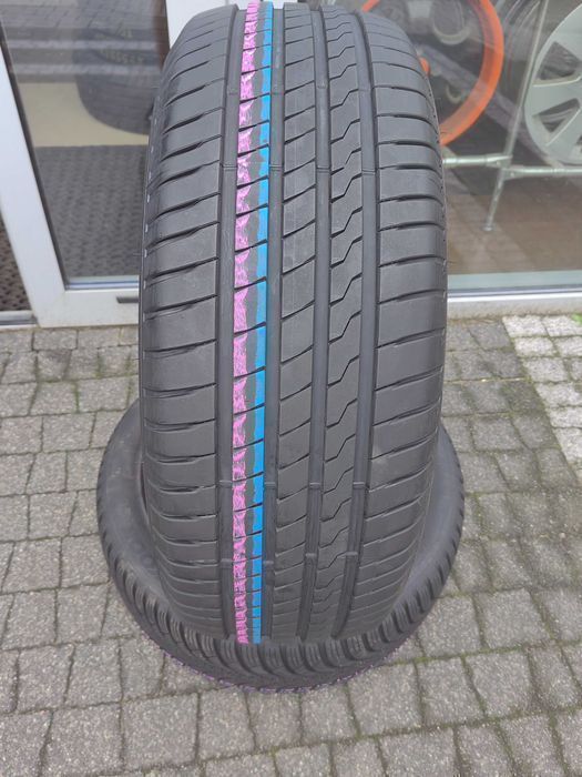 235/65R17 108V Firestone RoadHawk pojedyncza całoroczna