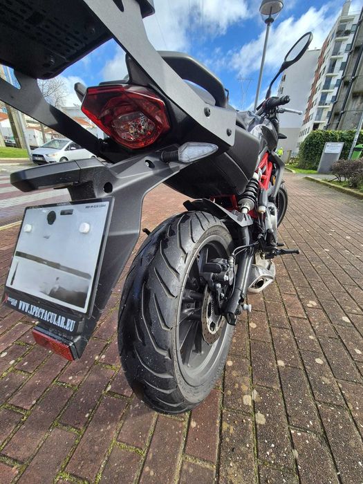 Benelli 302 (ABS) 2017 - 9.000 km - Como Nova