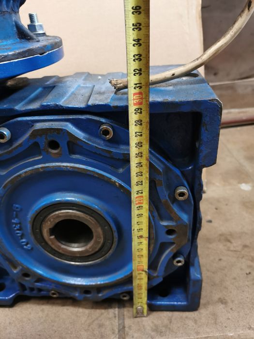 Przekładnia z silnikiem