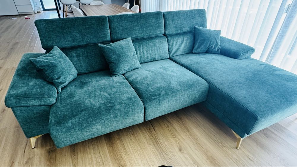 Sofá com chaise long