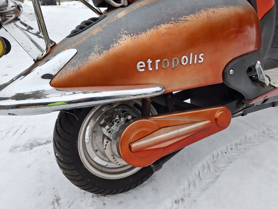 Skuter retro elektryczny