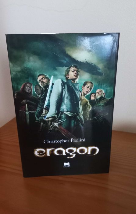 Vendo as obras Eragon e Eldest, de Cristopher Paolini