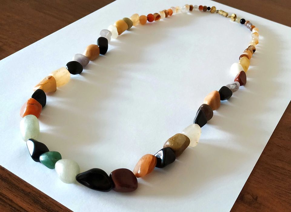 Винтажное колье из  цветного фигурного и сатинового стекла бижутерия