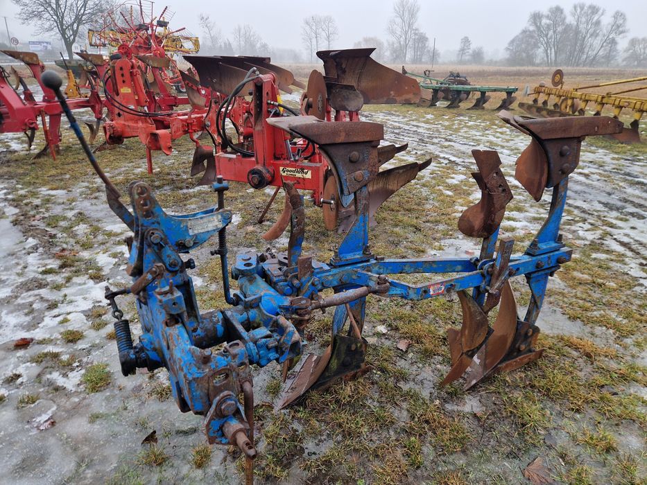 Pług 2 skibowy obrotowy