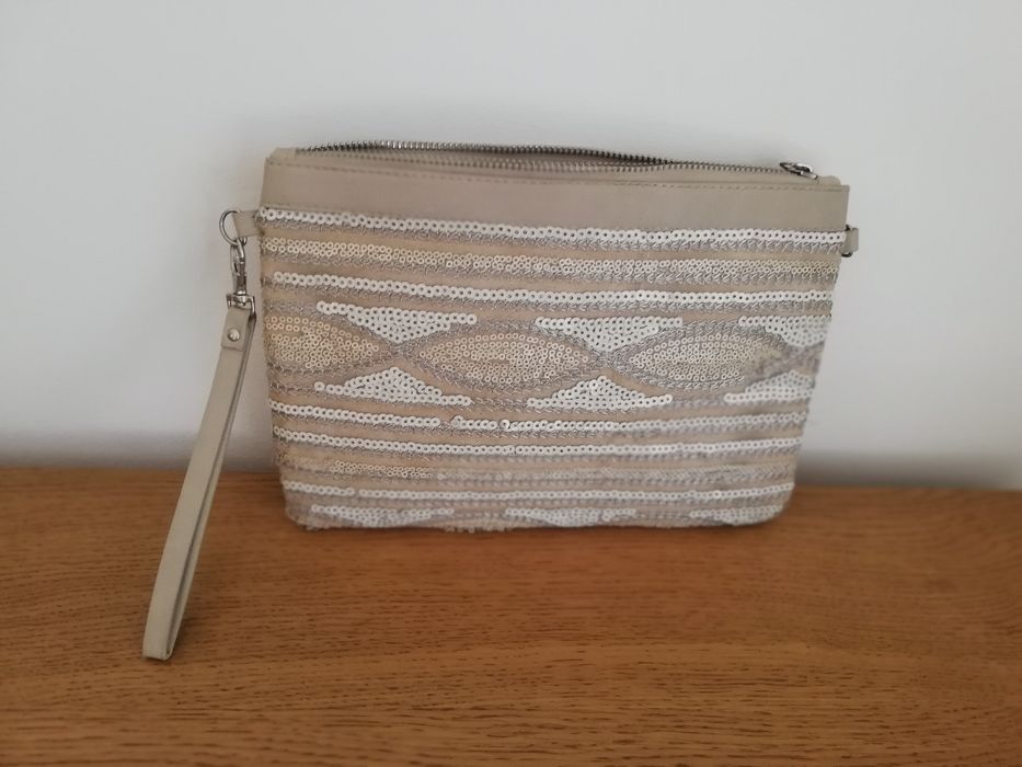 Mala de mão/ clutch 4,90€
