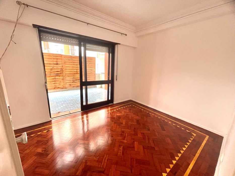 T2 com Terraço na Lapa | Luz, Conforto e Tranquilidade