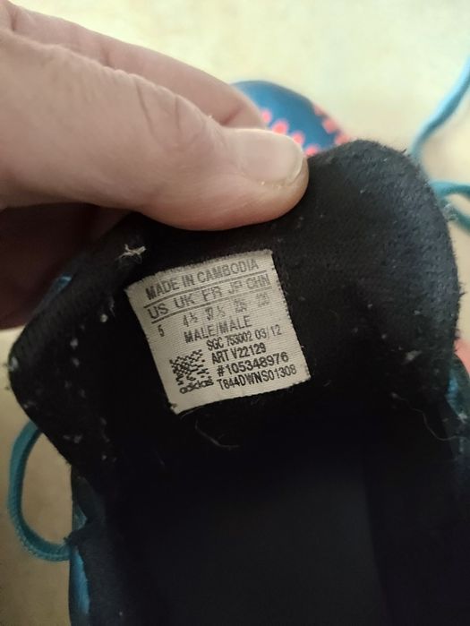 Sprzedam korki do gry w piłkę 37