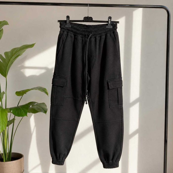 Czarne spodnie męskie joggery W32 S/M