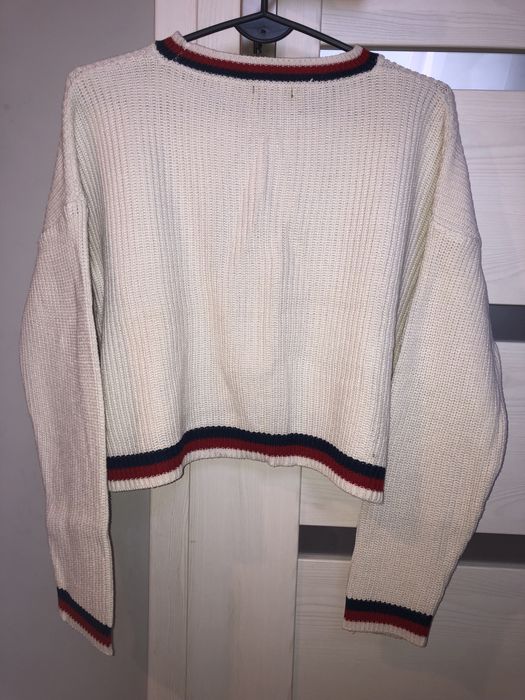 Sweter krótki…
