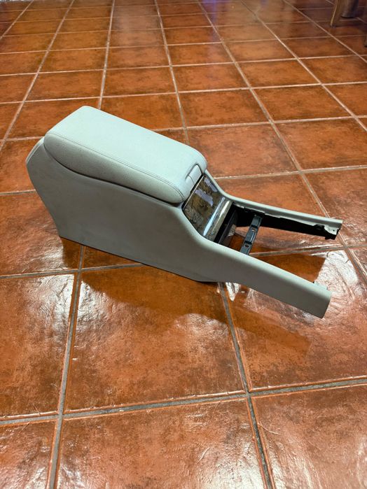 Apoio braço c/ telefone Nokia, consola central Mercedes W210