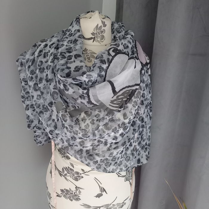 Chusta / szal Codello