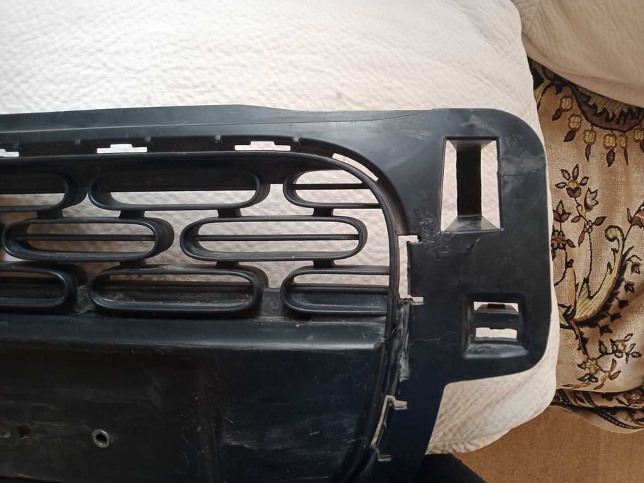 Решітка бамперу переднього Citroen C3