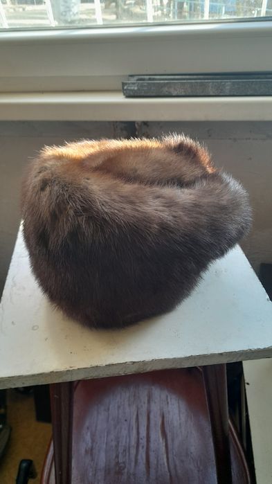 Зимняя шапка из меха