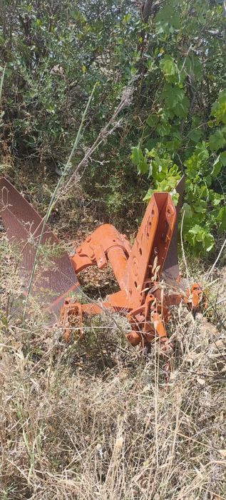 Trator massey ferguson 135 usado com alfaias