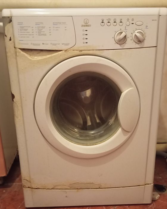 Продам пральну машину все працює тільки треба замінити ремень і ролики