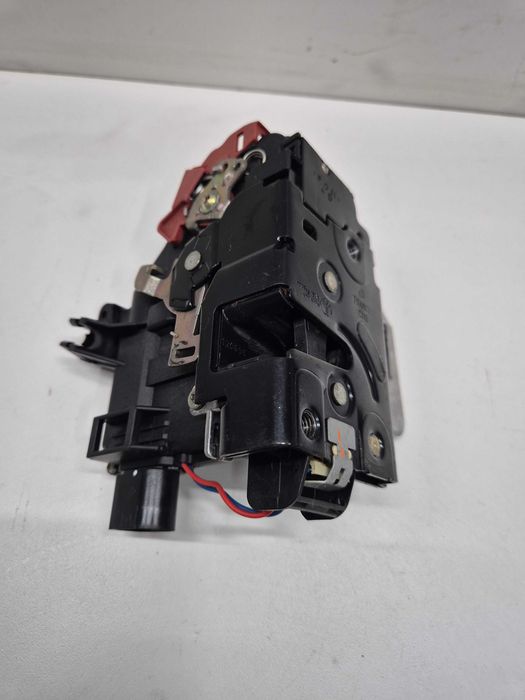 audi a6 c5 a4 b6 zamek drzwi prawy przód przedni prawy pasażera 7pin