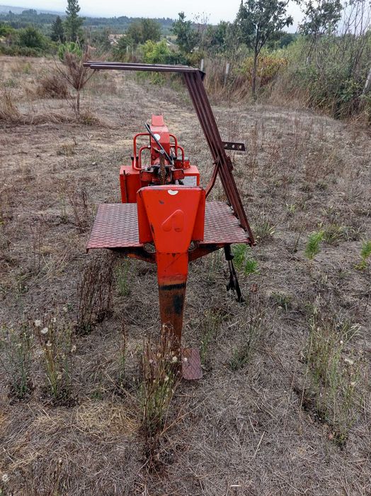 Rachador de lenha horizontal