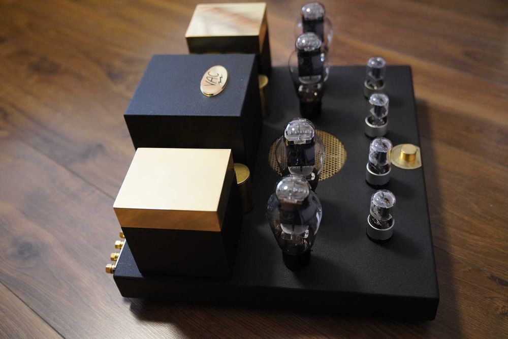 VAC  Renaissance 30/30  усилитель мощности