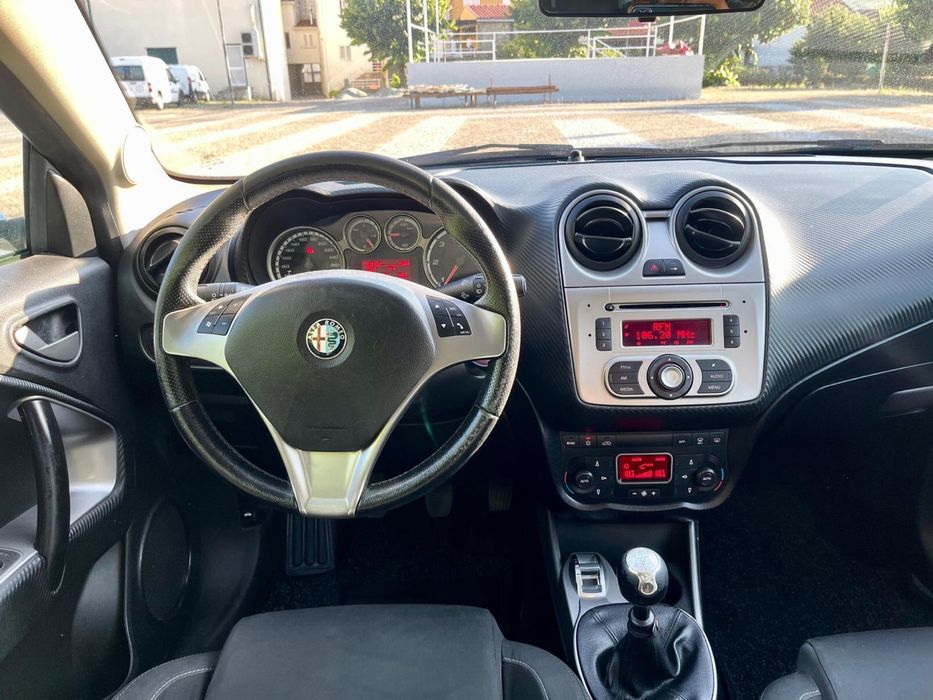 Alfa Romeo MiTo — fotografia 3