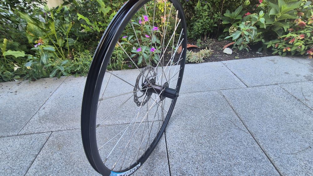 Rodas btt 26 disco cepo Shimano até 11 velocidades eixos QR
