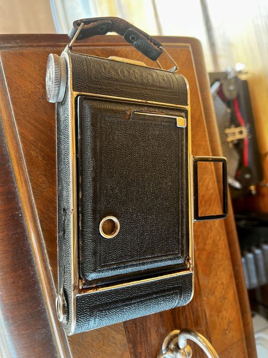 Antiga maquina fotografica kodak junior 620