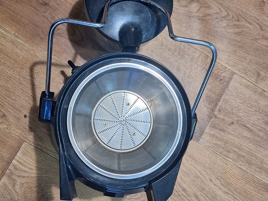 Соковижималка Moulinex