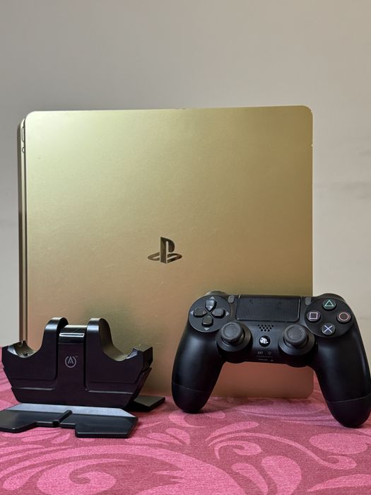 PS4 Slim 500Gb Edição limitada GOLD