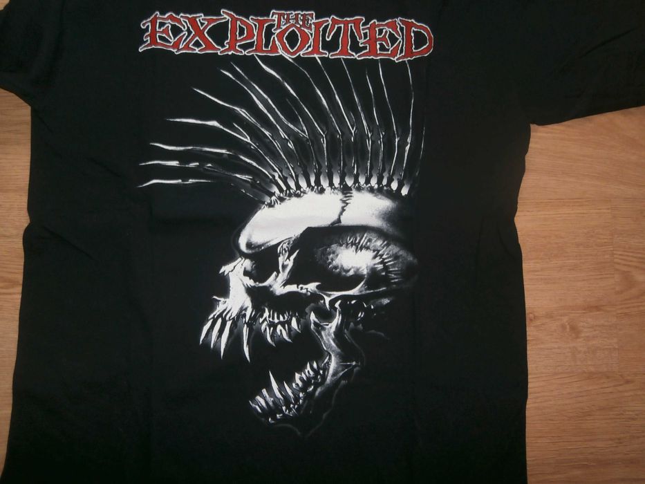 t-shirt pretas de bandas tour