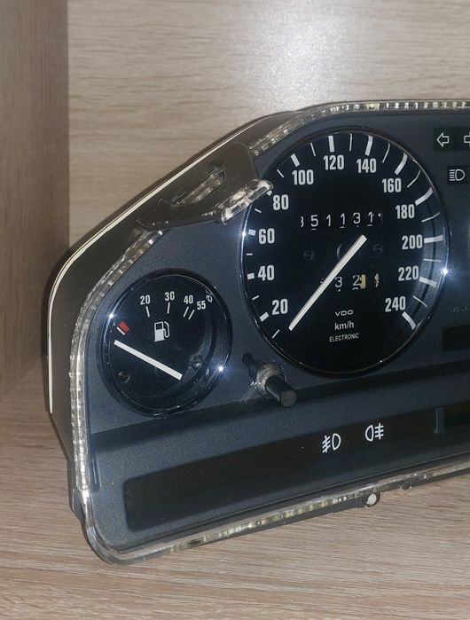 Приладова панель BMW e30 рестова