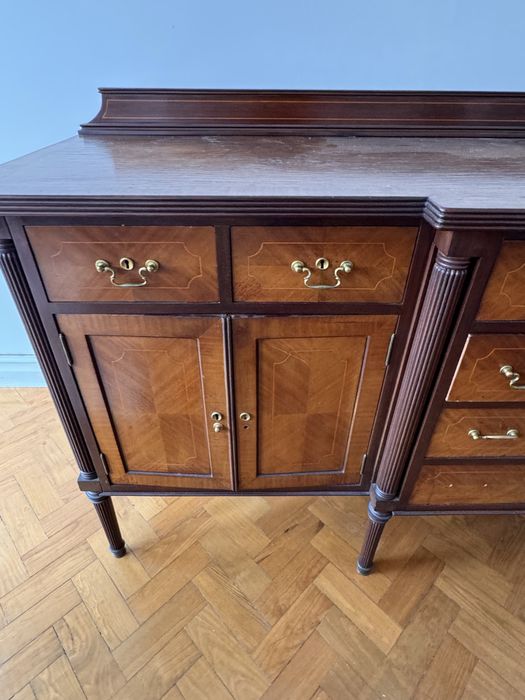 Aparador sideboard antigo em madeira