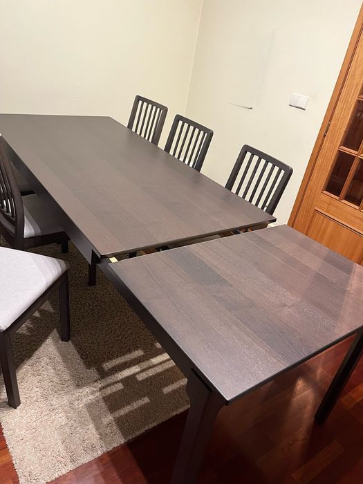 Mesa de jantar extensivel com 6 cadeiras