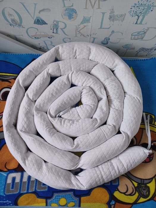 Ochraniacz do łóżeczka, biały, 5 metrów