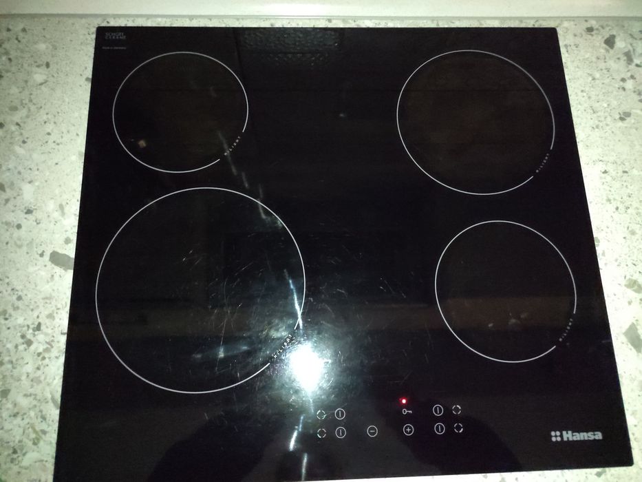 Варочная поверхность Hansa  52×59