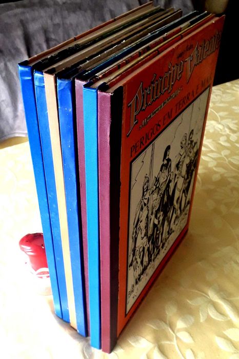 Livros de BD - Harold Foster - Príncipe Valente (Álbuns da EBAL)
