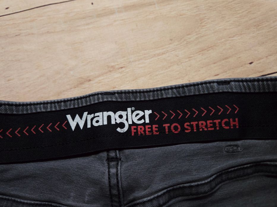 WRANGLER Larston Spodnie Jeans Szare Męskie r. 34/32