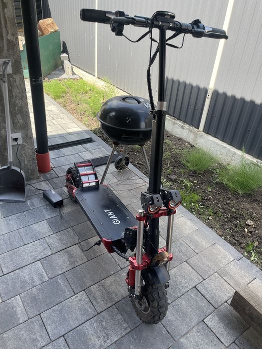 Електросамокат giant outlander m11