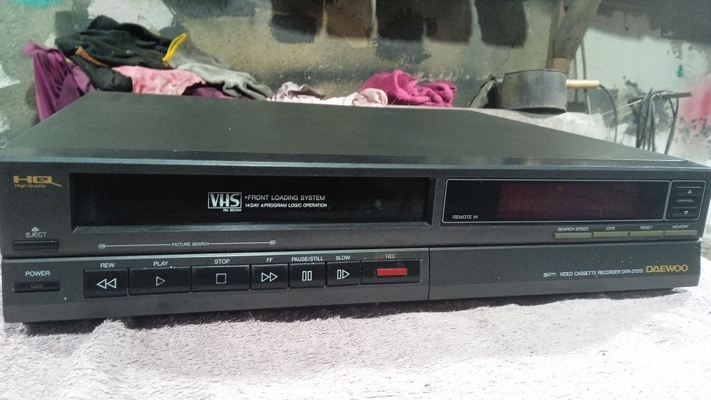 Видеомагнитофон dewoo