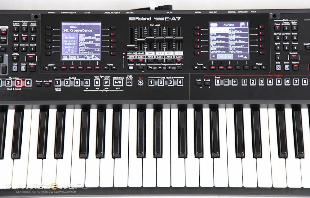 ROLAND EA7 61 KEY 輸入品ー希少 ROLAND EA7 61 KEY 輸入品ー希少