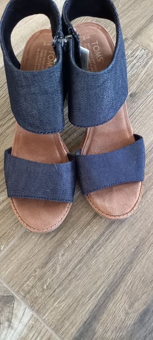 Sandały na słupku toms rozmiar 38 wkładka 24cm