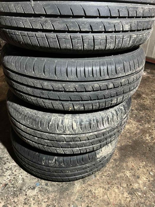 Продам майже нові шини з дисками