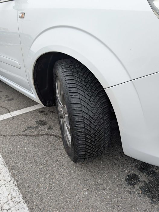 Продам Opel Zafira B