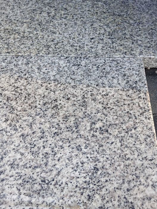 Parapety granitowe z demontażu