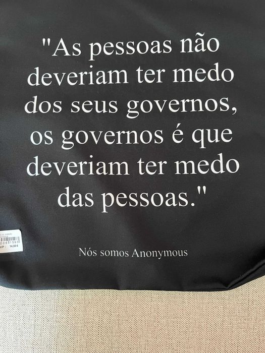 Mochila Anonymous | La Rebelión | Design Exclusivo