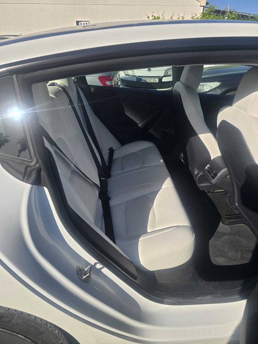 Tesla Model 3 Tração Traseira