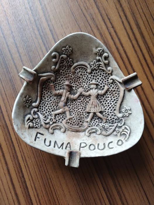 Cinzeiro artesanal antigo