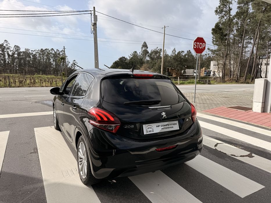 Peugeot 208 1.2 Allure 2019