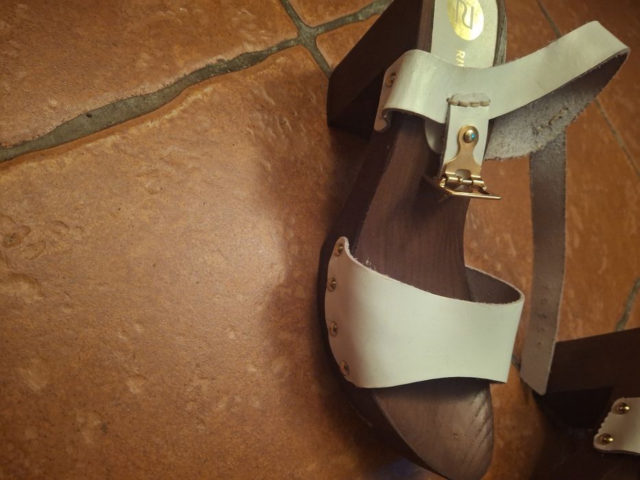 Sandały 39 białe że skóry boho