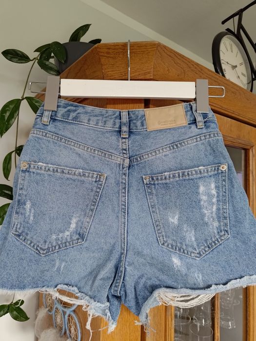 Krótkie spodenki Stradivarius 34 XS jeansowe na lato dżinsowe szorty